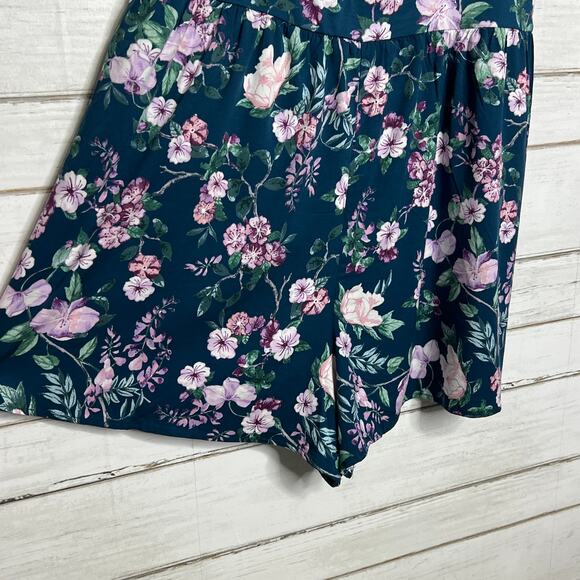 Torrid Melinda Floral Shorts Romper Blue Plus Size 2X - Picture 9 of 10